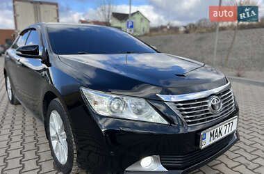 Седан Toyota Camry 2012 в 