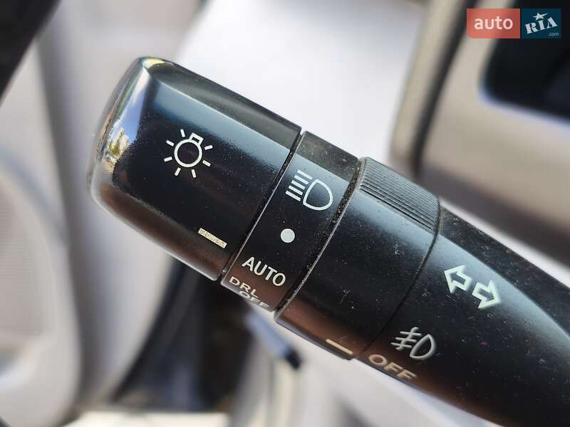 Седан Toyota Camry 2006 в Днепре