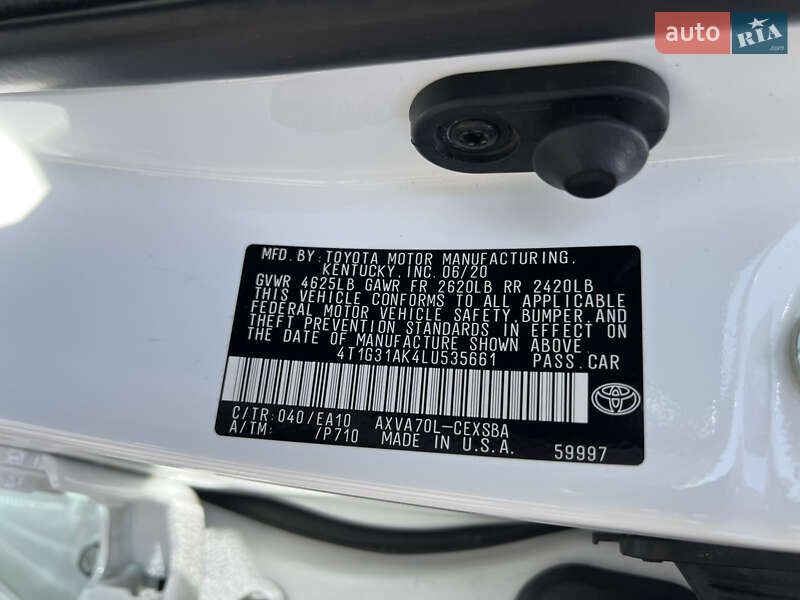 Седан Toyota Camry 2020 в Киеве