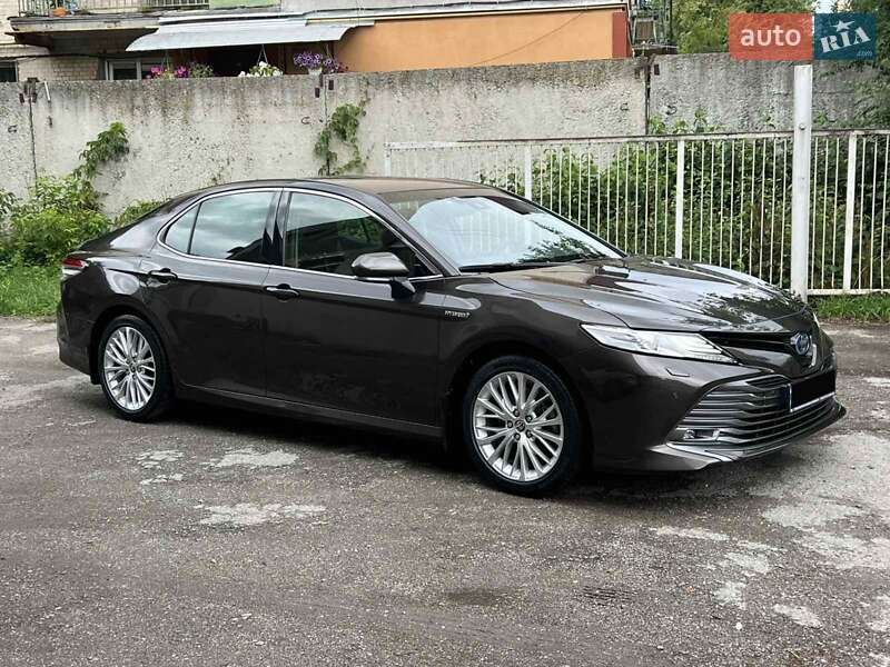 Toyota Camry 2020