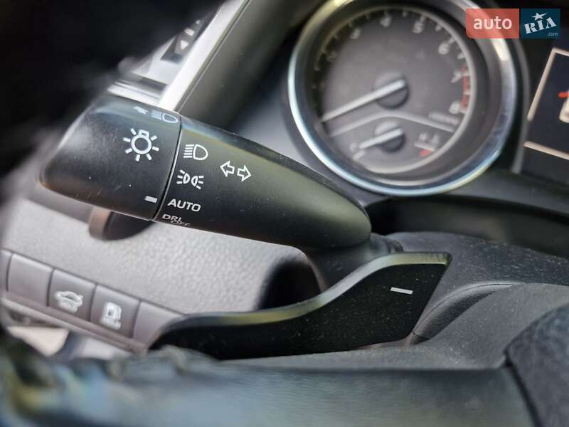 Седан Toyota Camry 2018 в Миргороде