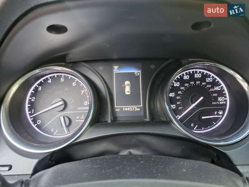 Седан Toyota Camry 2018 в Миргороде