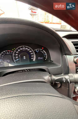 Седан Toyota Camry 2012 в 