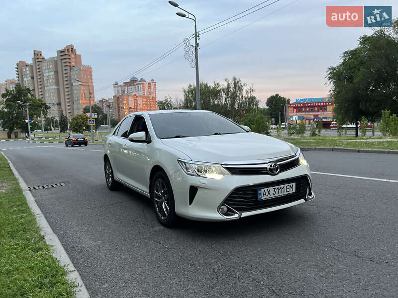 Toyota Camry 2017