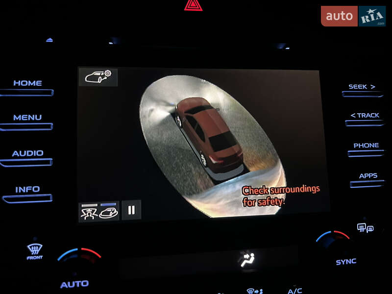 Седан Toyota Camry 2018 в Киеве