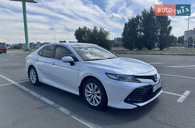 Седан Toyota Camry 2019 в 