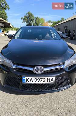 Седан Toyota Camry 2015 в Киеве