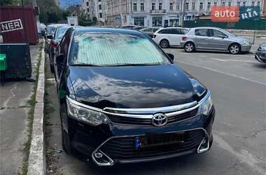 Седан Toyota Camry 2014 в Киеве