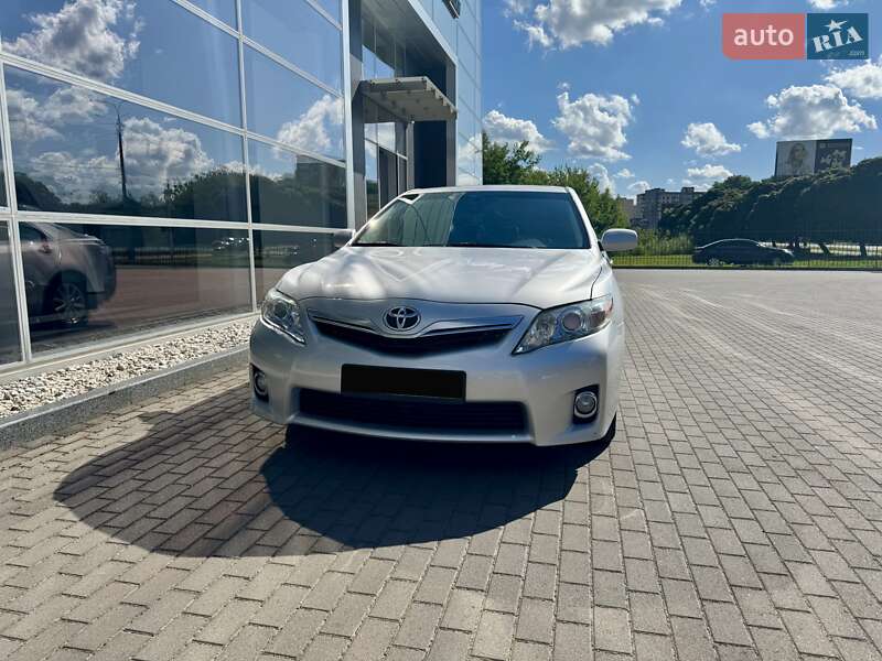 Toyota Camry 2011