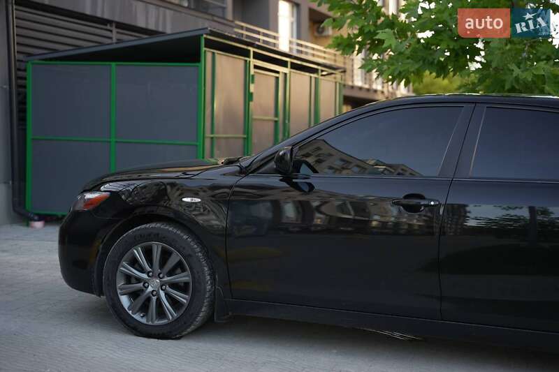 Седан Toyota Camry 2007 в Львові