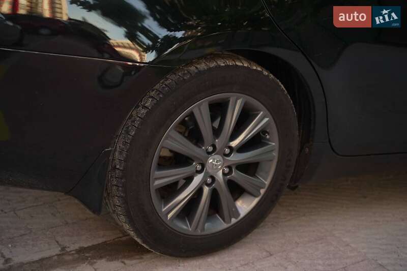 Седан Toyota Camry 2007 в Львові