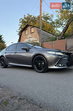 Седан Toyota Camry 2022 в Харькове