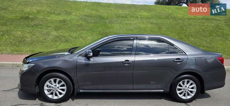 Toyota Camry 2014