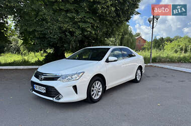 Седан Toyota Camry 2015 в Хмельнике