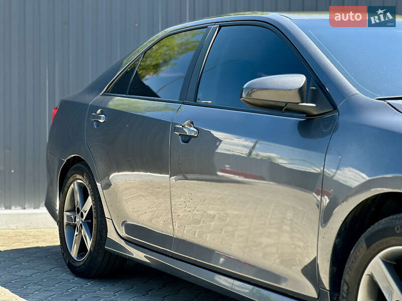 Седан Toyota Camry 2012 в Кам'янському
