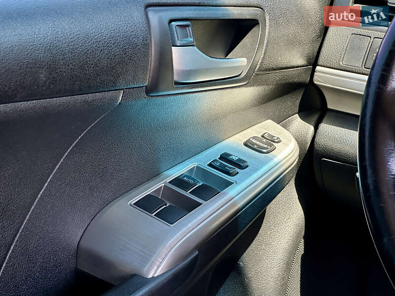 Седан Toyota Camry 2012 в Кам'янському