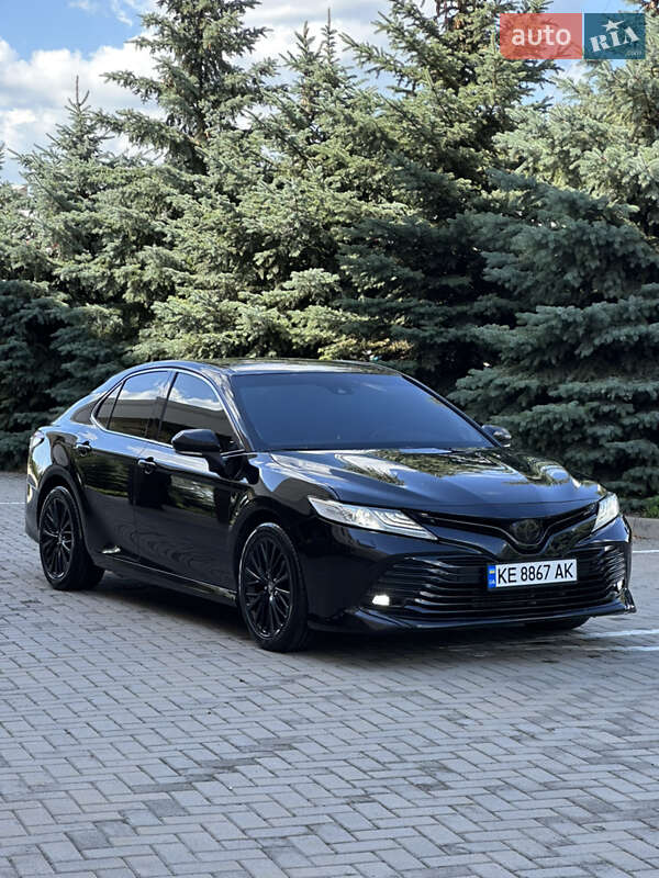 Седан Toyota Camry 2017 в Харькове