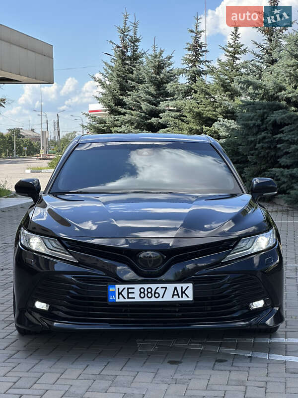 Седан Toyota Camry 2017 в Харькове