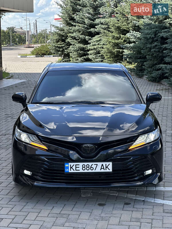 Седан Toyota Camry 2017 в Харькове