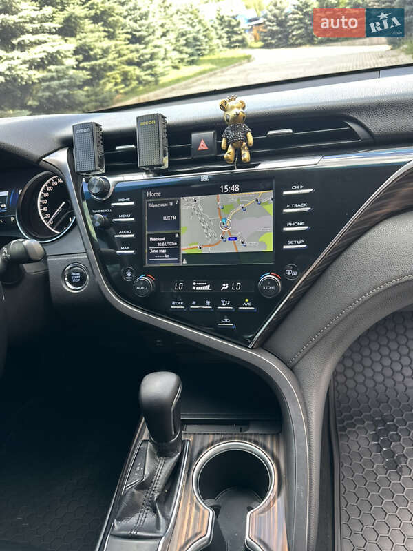 Седан Toyota Camry 2017 в Харькове