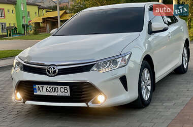 Седан Toyota Camry 2017 в Тернополі