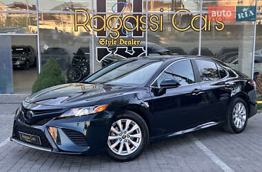 Седан Toyota Camry 2017 в Одессе
