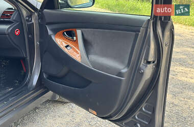 Седан Toyota Camry 2007 в 