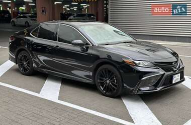 Седан Toyota Camry 2021 в 