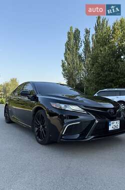 Седан Toyota Camry 2021 в Запорожье