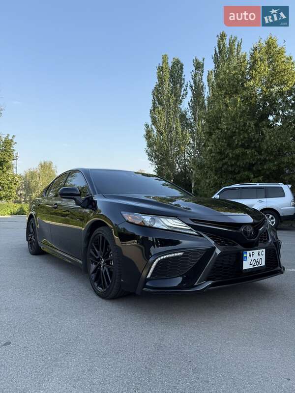 Toyota Camry 2021