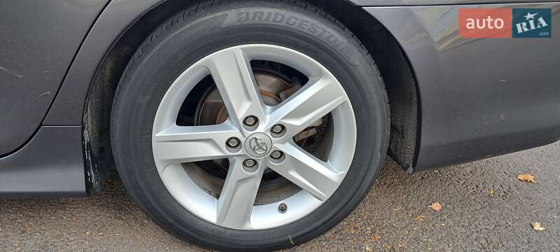 Седан Toyota Camry 2014 в Миколаєві