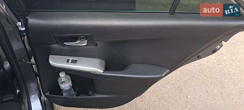 Седан Toyota Camry 2014 в Миколаєві