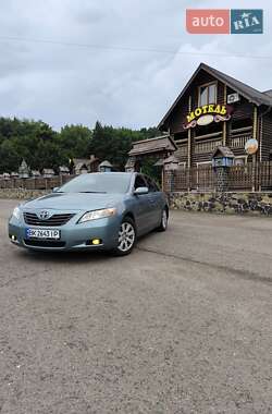 Седан Toyota Camry 2009 в Зорі