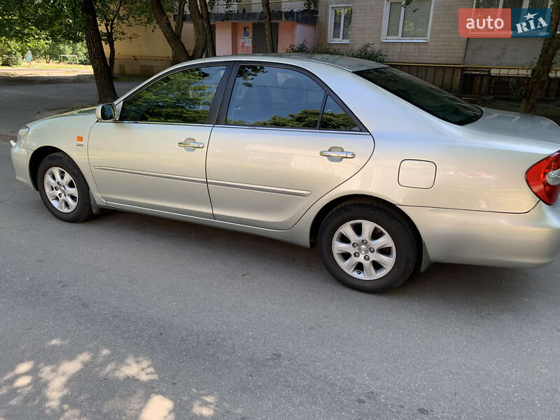 Седан Toyota Camry 2003 в Киеве
