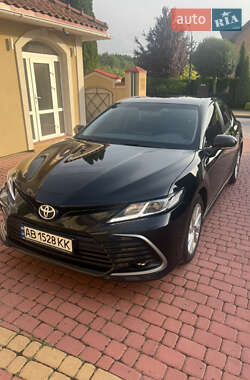 Седан Toyota Camry 2023 в Харкові