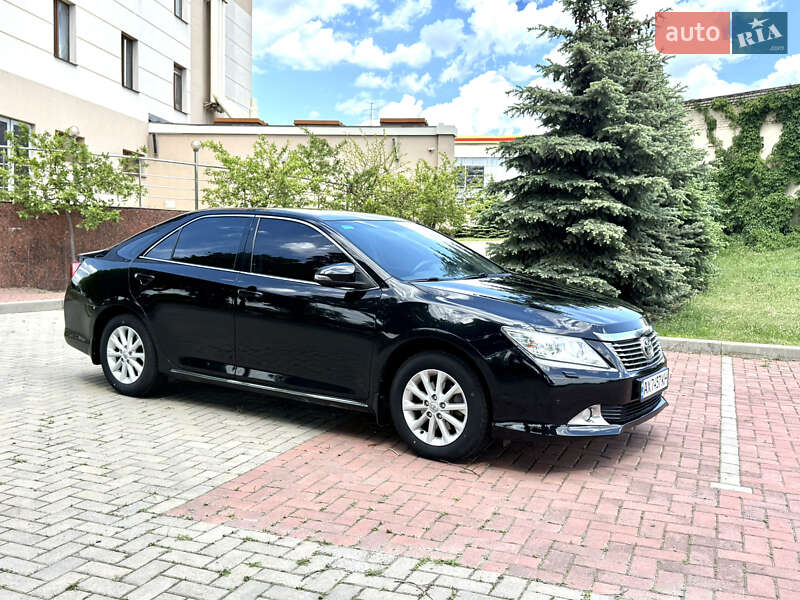 Седан Toyota Camry 2014 в Харькове