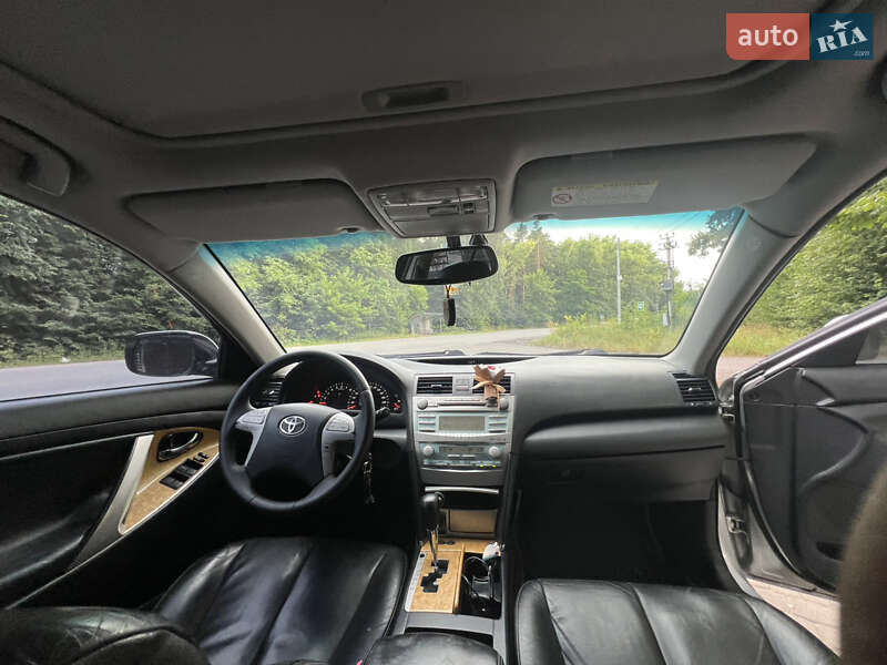 Седан Toyota Camry 2006 в Виннице