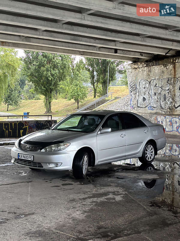 Toyota Camry 2005