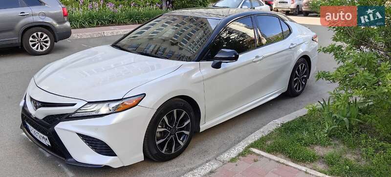 Toyota Camry 2018