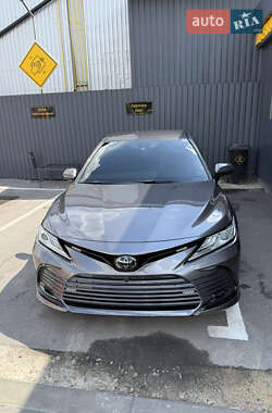 Седан Toyota Camry 2022 в Харкові