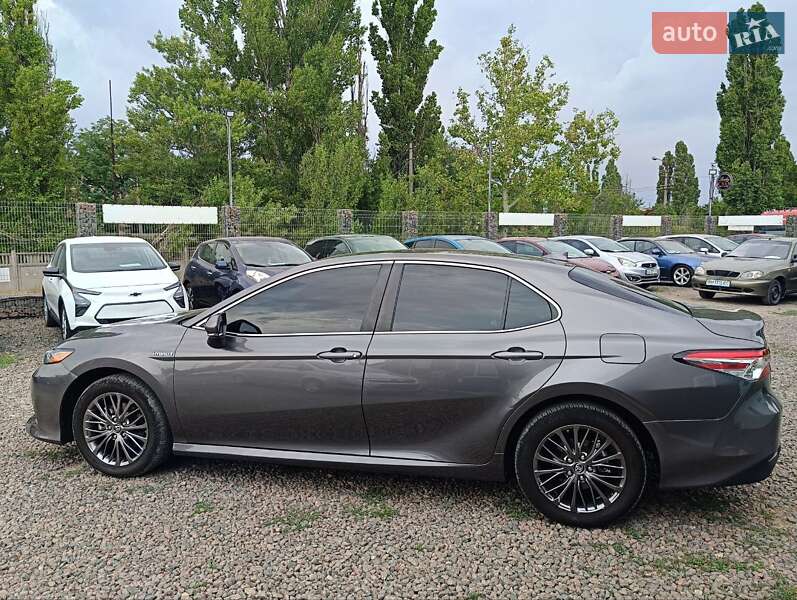 Седан Toyota Camry 2019 в Одессе