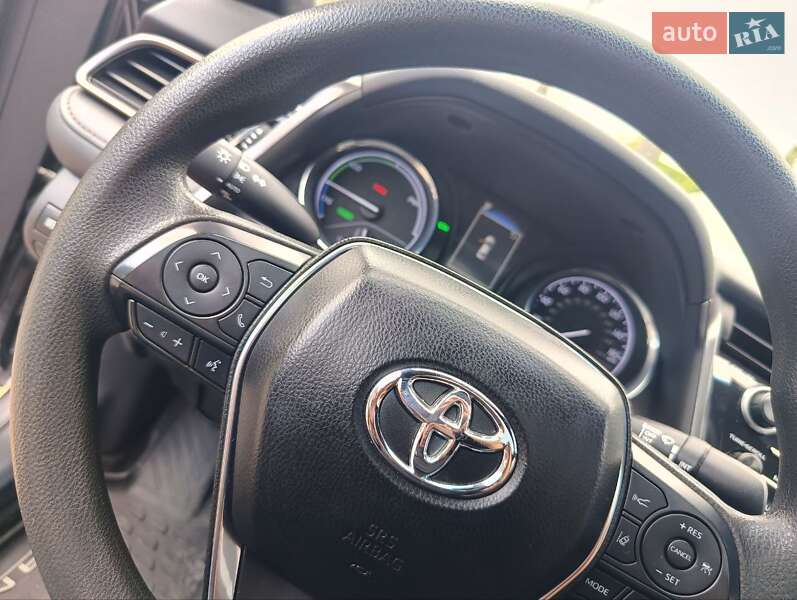 Седан Toyota Camry 2019 в Одессе
