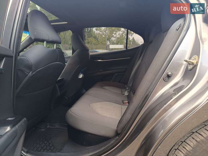 Седан Toyota Camry 2019 в Одессе