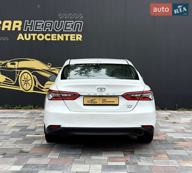 Седан Toyota Camry 2021 в Киеве
