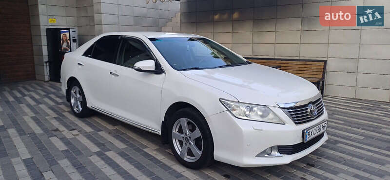 Седан Toyota Camry 2012 в Красилові