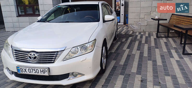 Седан Toyota Camry 2012 в Красилові
