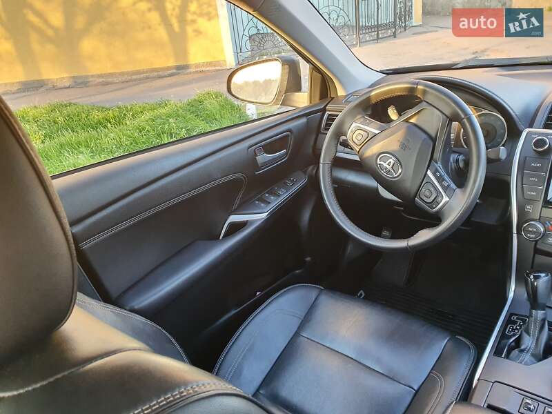 Седан Toyota Camry 2017 в Кременчуці
