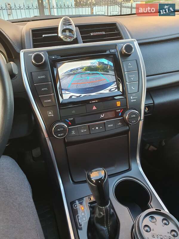 Седан Toyota Camry 2017 в Кременчуці