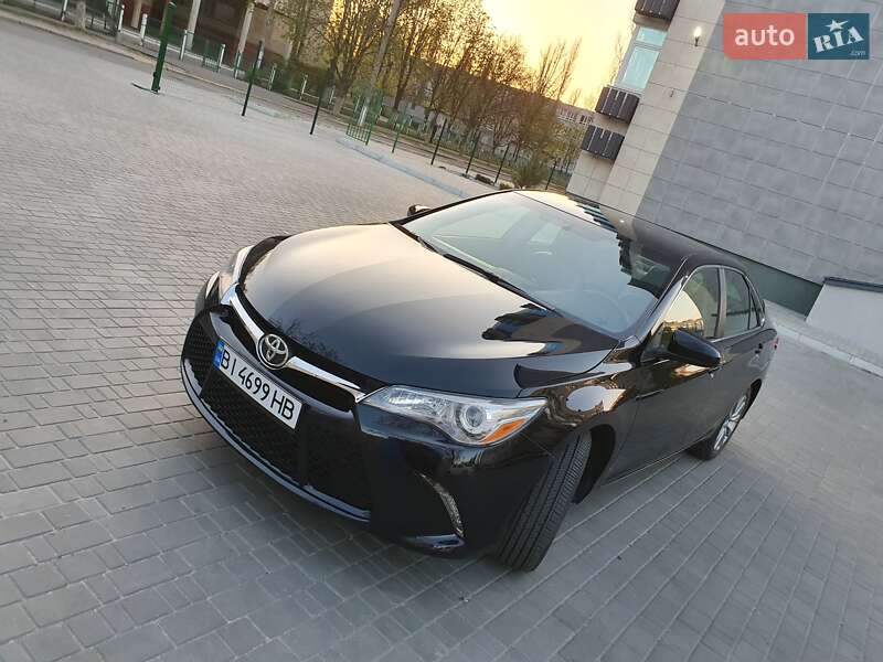 Седан Toyota Camry 2017 в Кременчуці