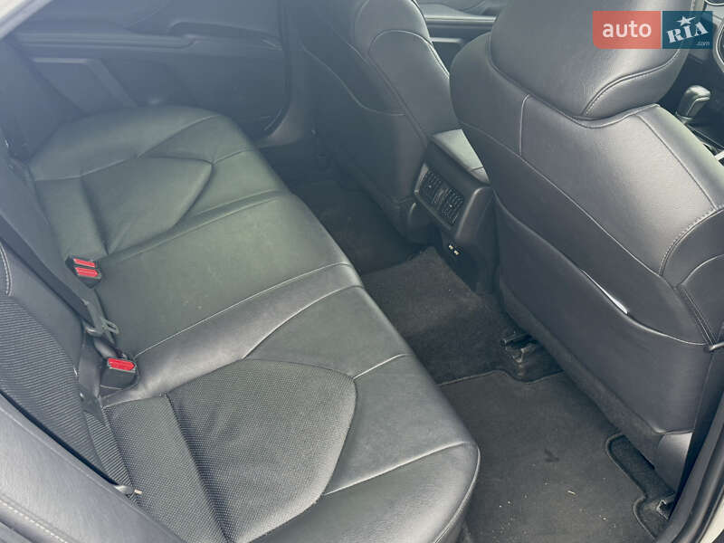 Седан Toyota Camry 2021 в Білій Церкві